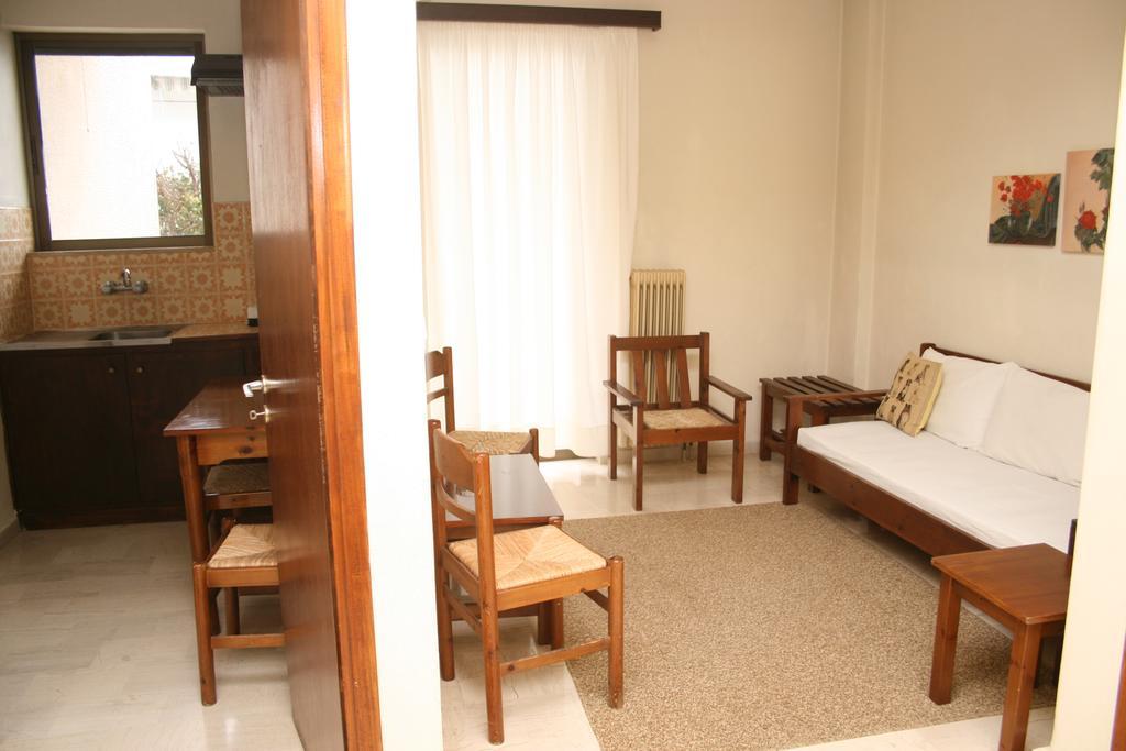 Aparthotel Iliahtides Amarynthos Exterior photo