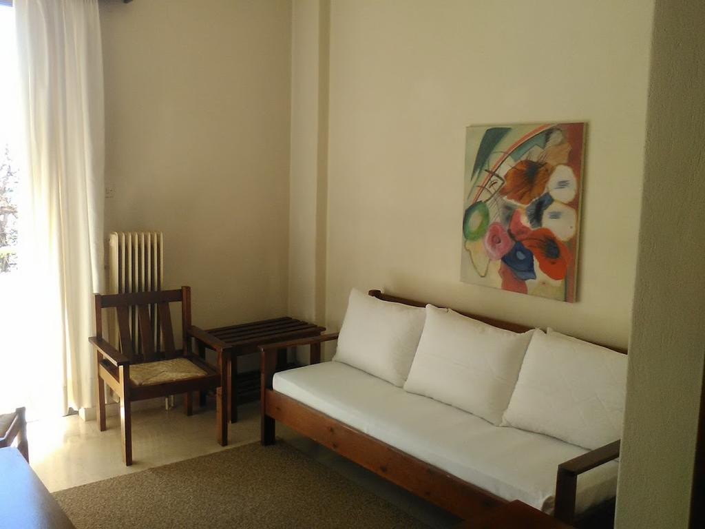 Aparthotel Iliahtides Amarynthos Exterior photo