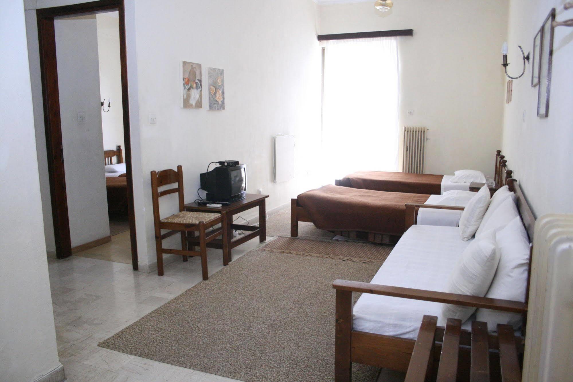 Aparthotel Iliahtides Amarynthos Exterior photo